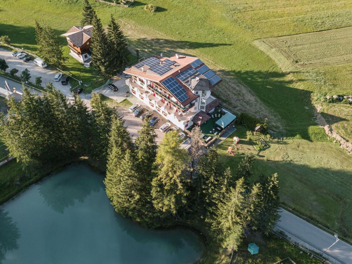Chalet Pineta Relax Location Canazei Exterior photo