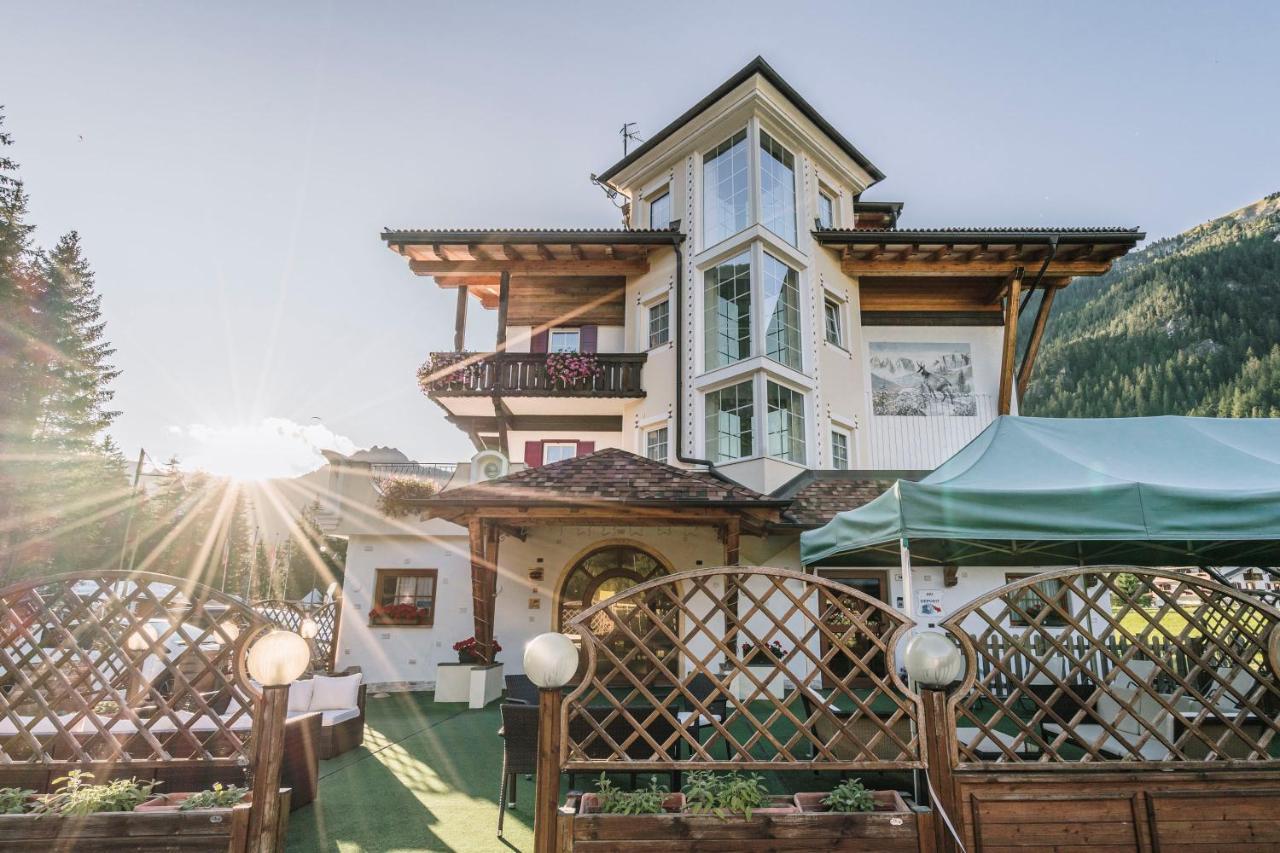 Chalet Pineta Relax Location Canazei Exterior photo