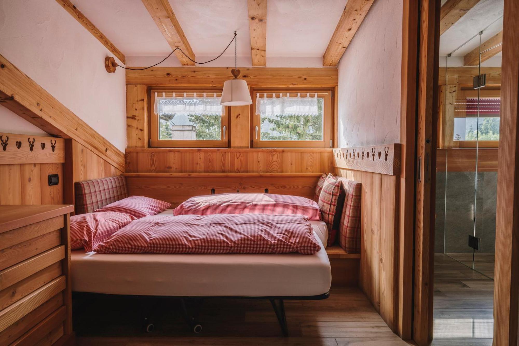 Chalet Pineta Relax Location Canazei Exterior photo