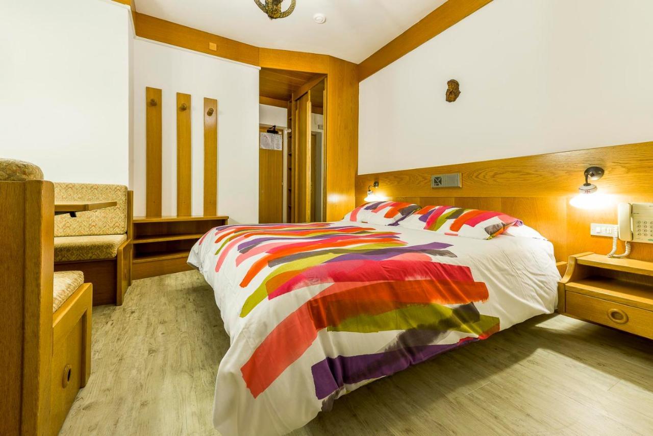 Chalet Pineta Relax Location Canazei Exterior photo