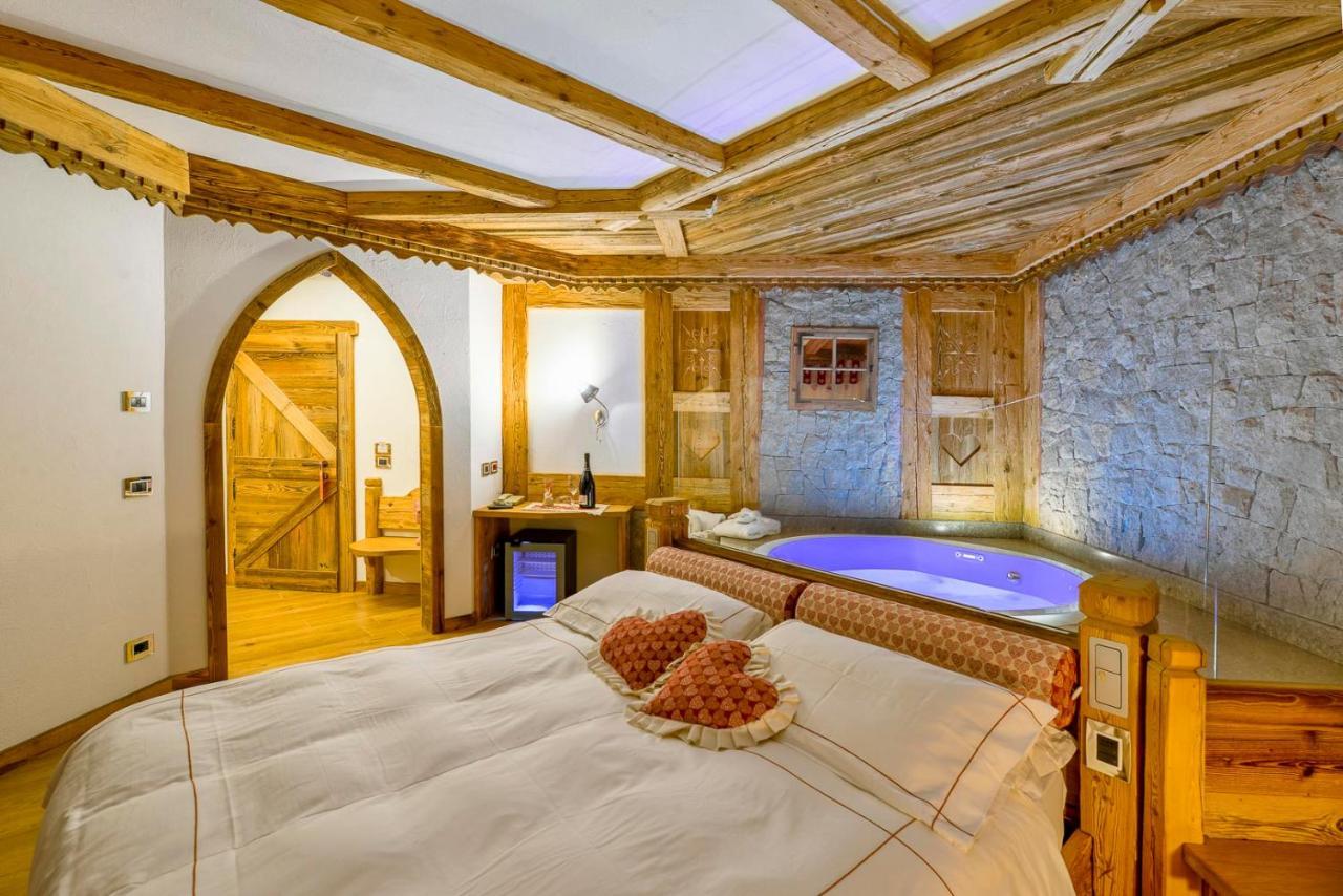 Chalet Pineta Relax Location Canazei Exterior photo